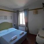 Moderno מלון לוקה