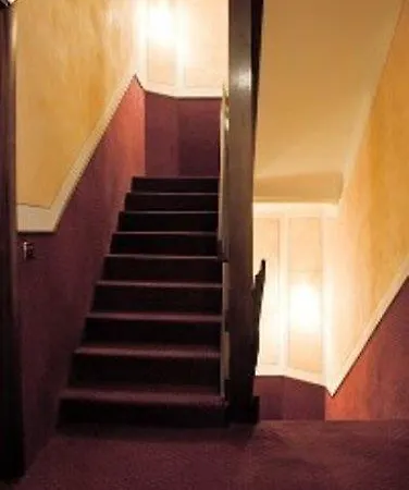 فندق Moderno لوكا