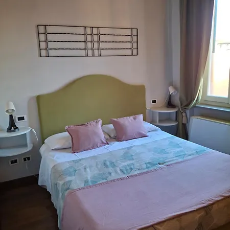 Hotel Moderno 2*