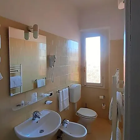 Hotel Moderno 2*